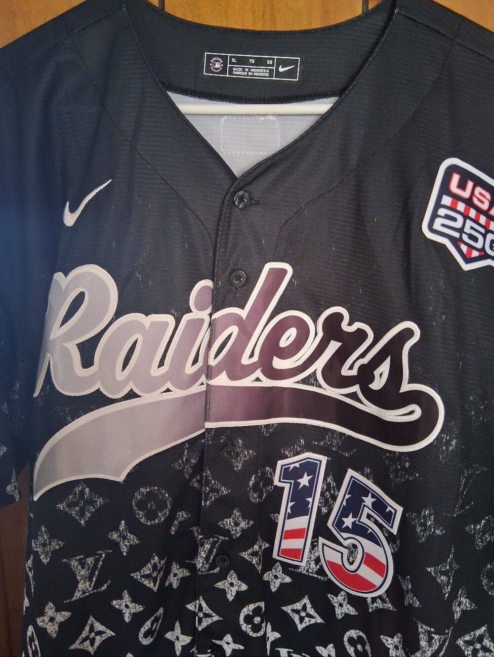 Mystery Sports Card With Fernando Mendoza Los Vegas Raiders Xl Jersey - Picture 8 of 8